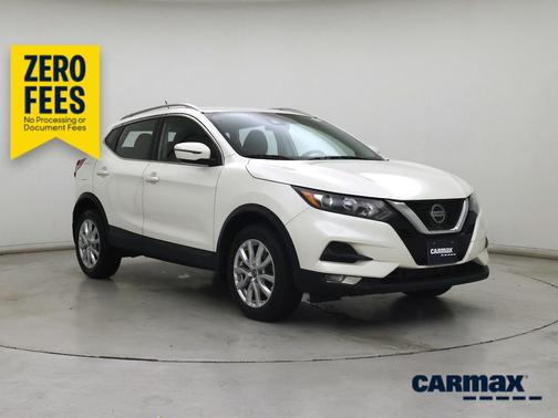 White 2021 Nissan Rogue Sport SV