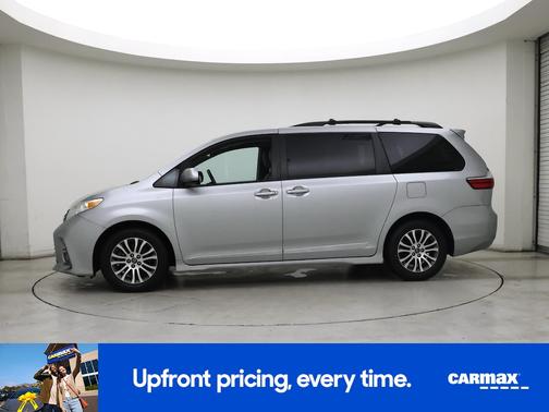 2019 Toyota Sienna XLE