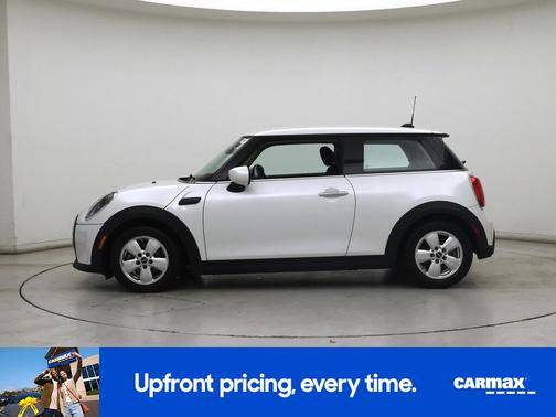 White 2024 MINI Hardtop