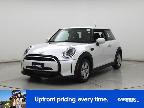 White 2024 MINI Hardtop