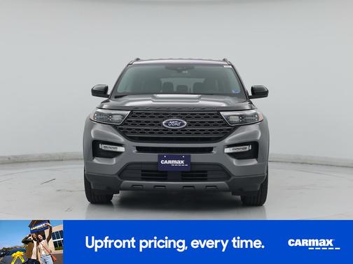 Gray 2022 Ford Explorer XLT
