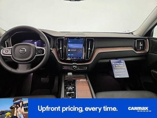 2023 Volvo XC60 B5 Plus Bright Theme
