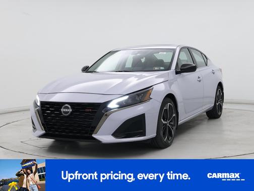Gray 2023 Nissan Altima SR