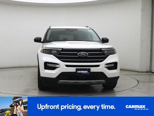 White 2020 Ford Explorer XLT