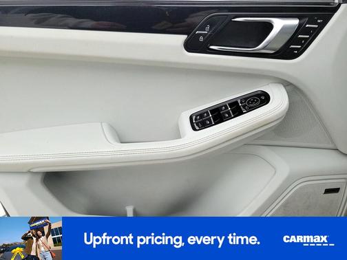 2023 Porsche Macan T