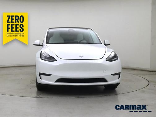 White 2023 Tesla Model Y Long Range