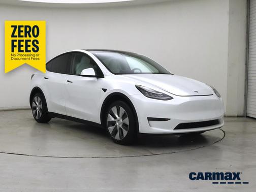 White 2023 Tesla Model Y Long Range