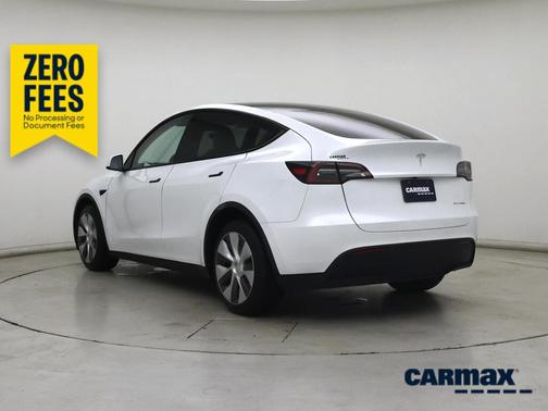White 2023 Tesla Model Y Long Range