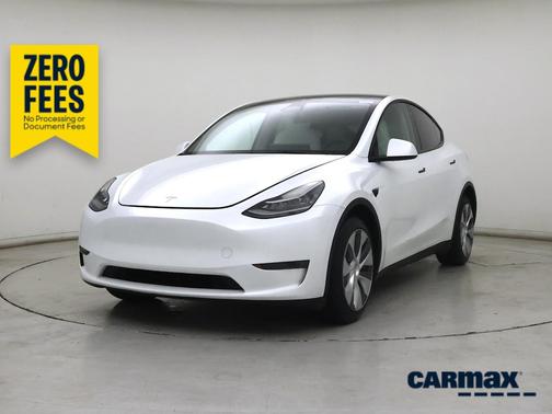 White 2023 Tesla Model Y Long Range