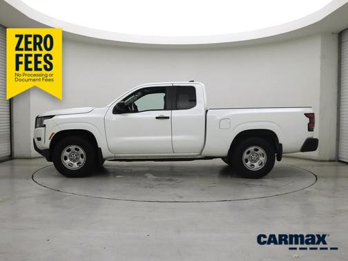 White 2022 Nissan Frontier S