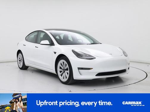 White 2022 Tesla Model 3
