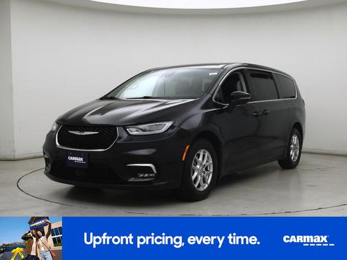 Black 2023 Chrysler Pacifica Touring L