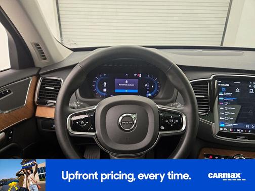 2024 Volvo XC90 B6 Plus Bright Theme