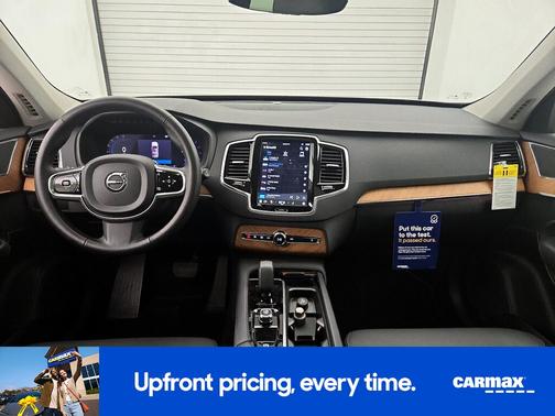2024 Volvo XC90 B6 Plus Bright Theme