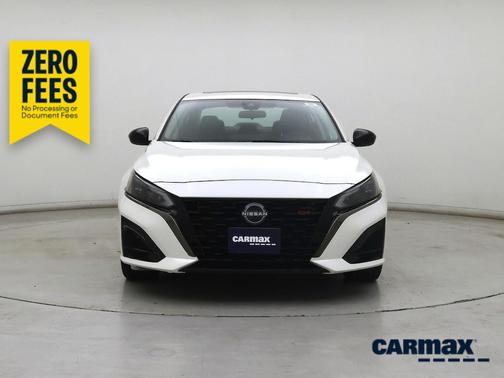 White 2023 Nissan Altima SR