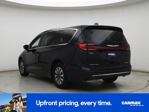 Black 2022 Chrysler Pacifica Hybrid Touring L