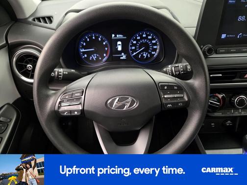 2022 Hyundai KONA SE