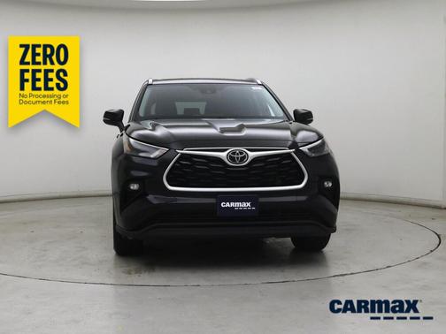 Black 2024 Toyota Highlander XLE