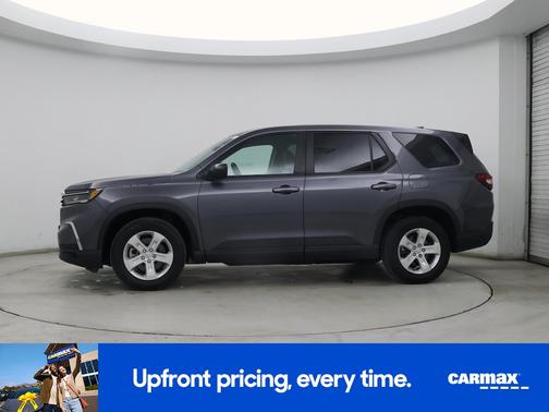 Gray 2023 Honda Pilot LX