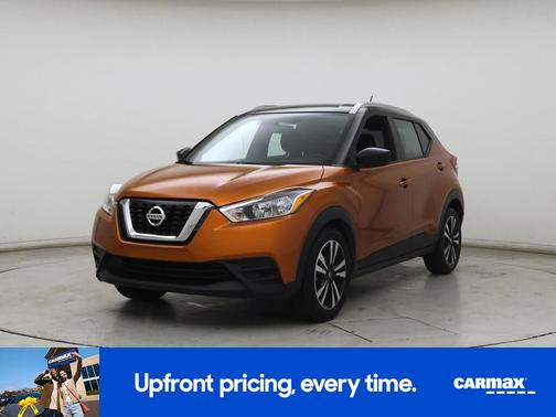 Orange 2019 Nissan Kicks SV