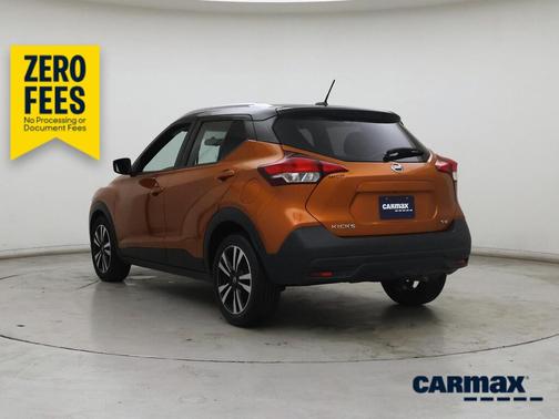 Orange 2019 Nissan Kicks SV