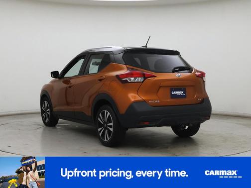 Orange 2019 Nissan Kicks SV