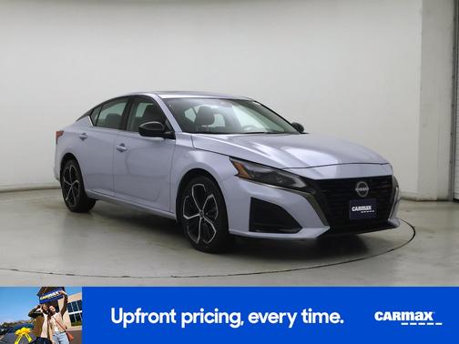 Gray 2023 Nissan Altima SR