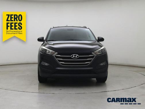 Black 2016 Hyundai TUCSON SE