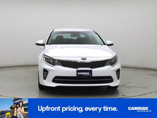 White 2018 Kia Optima S