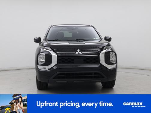 Black 2022 Mitsubishi Outlander ES