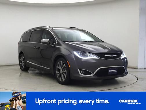 Gray 2017 Chrysler Pacifica Limited