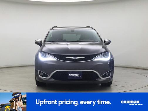 Gray 2017 Chrysler Pacifica Limited