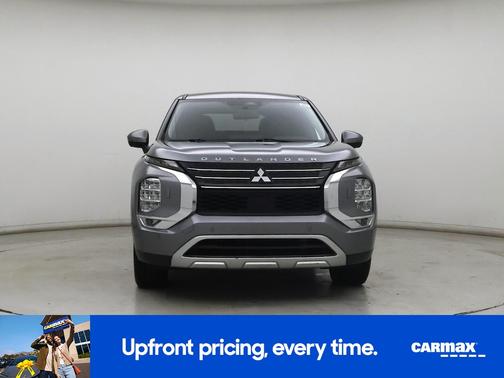 Silver 2022 Mitsubishi Outlander SE