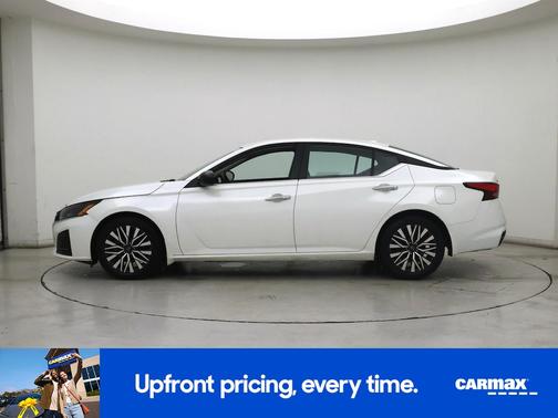 White 2024 Nissan Altima SV