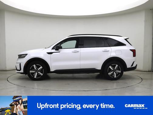 White 2023 Kia Sorento S