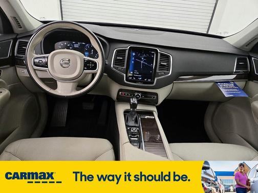 2019 Volvo XC90 T6 Momentum