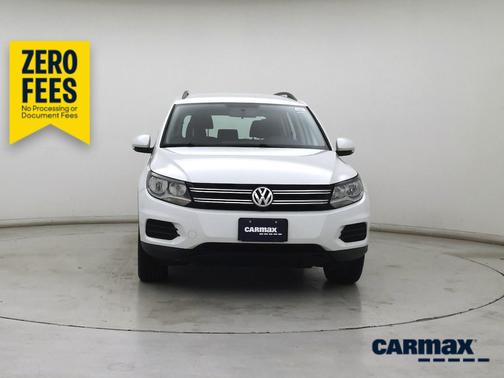 White 2017 Volkswagen Tiguan Limited