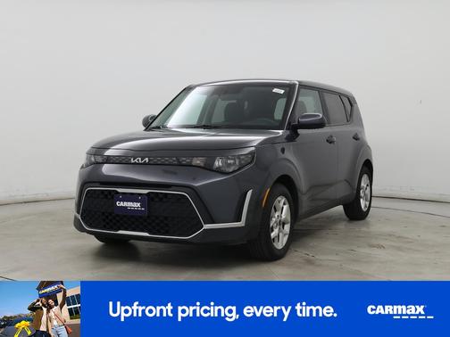 Gray 2023 Kia Soul LX