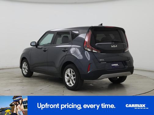 Gray 2023 Kia Soul LX
