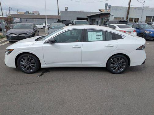 Aspen White Tricoat 2026 Nissan Sentra SL