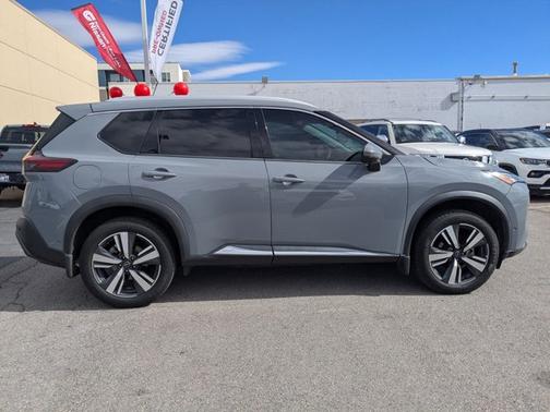 2022 Nissan Rogue SL