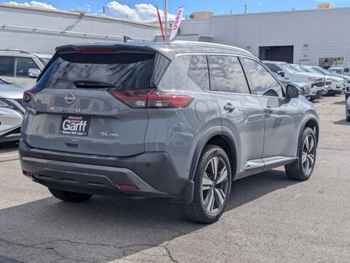2022 Nissan Rogue SL