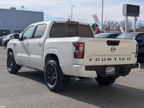 Glacier White 2026 Nissan Frontier SV