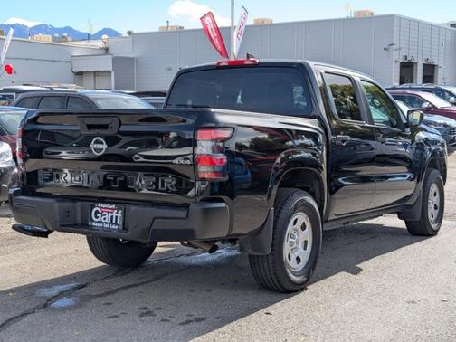 2022 Nissan Frontier S