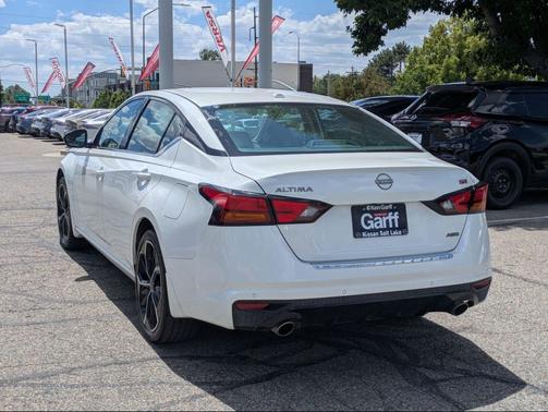 Pearl White Tricoat 2023 Nissan Altima SR Intelligent AWD