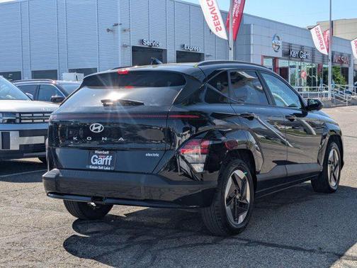 Abyss Black Pearl 2024 Hyundai KONA EV SEL