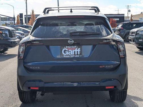 Deep Blue Pearl 2026 Nissan Kicks SR