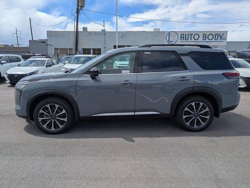 Boulder Gray Pearl 2026 Nissan Pathfinder Platinum