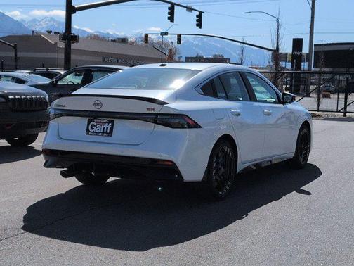 Aspen White Tricoat 2026 Nissan Sentra SR