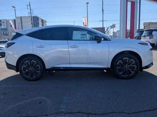 Everest White Pearl Tricoat 2026 Nissan Murano Platinum